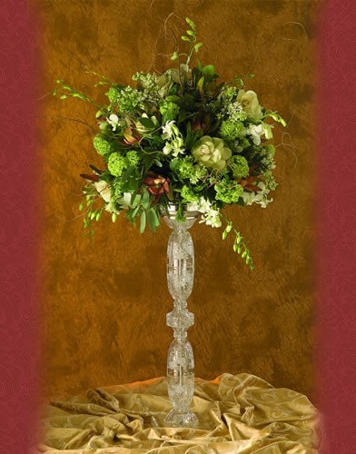 CS 55-B RENT BASE:7 • HEIGHT:31  24% Lead Crystal Flower Holder