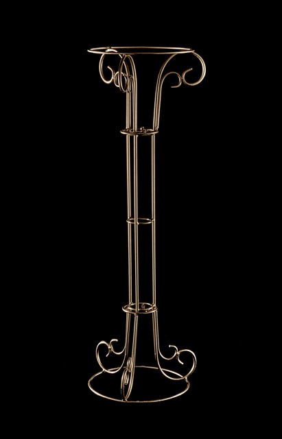 WS121 Gold Flower Stand 12