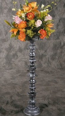 RA 10 BASE: 6.5 • HEIGHT : 29  Silver and Black Flower Holder