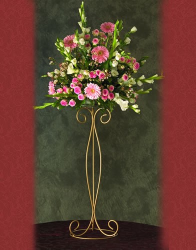 WS43-B BASE: 11 •HEIGHT: 29 Wrought Iron Flower Holde